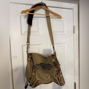 Duck Commander Camouflage Messenger Bag crossbody hunting duck
